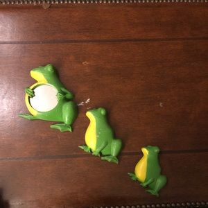 Sexton frog set wall plaques